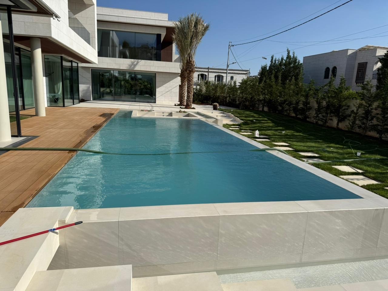 PHOTO 2025 06 15 16 08 31 2 Grande